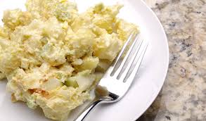 Tu nahradíme raději rostlinným nebo. Vanocni Bramborovy Salat 5 Triku Jak Na Nej Magazin Recepty Cz