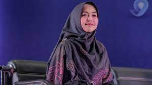 Sebab, oki dan adiknya, shindy putri mendiang ayah oki setiana dewi dan ria ricis, sulyanto, meninggal dunia pada usia 58 tahun. Ayahanda Meninggal Dunia Oki Setiana Dewi Minta Ria Ricis Cepat Pulang Herstory