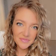 Kathy Patten's Instagram, Twitter & Facebook