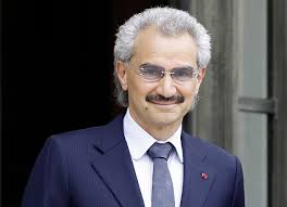 وقدم بن مساعد باعتباره مشجعا هلاليا، الشكر، للأمير الوليد بن طلال ولرئيس النادي الذي اعتبره فذا فهد بن نافل على التعاقد مع بيريرا. ÙÙŠØ¯ÙŠÙˆ Ø¸Ù‡ÙˆØ± Ù†Ø§Ø¯Ø± Ù„Ù„ÙˆÙ„ÙŠØ¯ Ø¨Ù† Ø·Ù„Ø§Ù„ Ù…Ø¹ ÙˆØ§Ù„Ø¯ØªÙ‡ Ù…Ù†Ù‰ Ø§Ù„ØµÙ„Ø­ Ø§Ù„Ù‚ÙŠØ§Ø¯ÙŠ