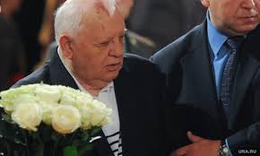 Когда разваливался советский союз, люди пребывали в панике. Gorbachev Na Dne Rozhdeniya Spel Na Ukrainskom Pod Akkompanement Makarevicha Video Ura Ru