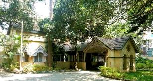 Colonial Bungalows ...