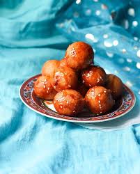 Luqaimat Recipe Or A Kind Of Arabic Sweet Dumpling Is A Very Famous Dish That The Emaratis Enjoy During Ramadan Sweet Dumplings Indian Dessert Recipes Recipes