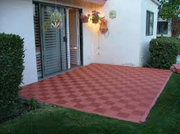 Patio With Interlocking Deck Tiles Gray On Grass Google Search Outdoor Tiles Deck Tiles Outdoor Rubber Mats