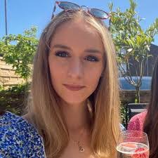 Ellie Rice's Instagram, Twitter & Facebook