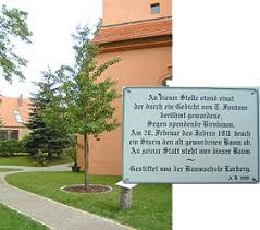 We did not find results for: Herr Von Ribbeck Auf Ribbeck Im Havelland Ein Birnbaum In Seinem Garten Stand Und Kam Die Goldene Herbsteszeit Und Die Birnen Leuchten Weit Und Breit