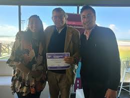 Reconocimiento a los Campeones del Campeonato Argentino Juvenil de  Atletismo 1974 🏆🇦🇷 Ayer, martes 3 de diciembre, se llevó a cabo un  emotivo acto de reconocimiento en las oficinas de la Secretaría