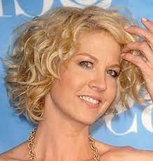 You can wear any color or mix of colors, because today everything is permitted. Easy Short Curly Hairstyles For Over 50 Short Hair Models