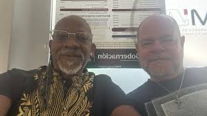 Hèllo evèryone! I have a gàragè dóor businèss!! If your spriñgs brèak, I  can fíx it!! If your opèner breàks, I can fíx it!! If you need a new gáragè  dóor, I