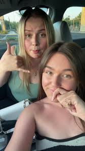 Hailey Hebert (@hailey_hebert)