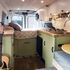 Amenagement De Van Quelle Cuisine Pour Mon Van 3 4 En 2020 Astuces Rangement Camping Car Van Amenage Amenagement Camionnette