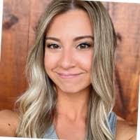 Pilar Arca's Instagram, Twitter & Facebook