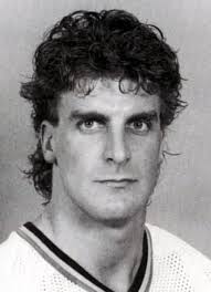 Player photos for the 1992-93 Bismarck Bulls at hockeydb.com