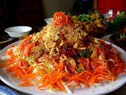 This year, i decided to make fruits yu sheng (yee sang/鱼生), a fruity twist to the usual chinese new year raw fish salad.this yu sheng salad is made with fresh fruits and vegetables. Yee Sang Or Yusheng A Unique Chinese New Year Food Hubpages