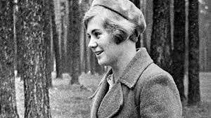 Повешена фашистами 29 ноября 1941 года у деревни. Podvig Devushki S Veslom Za Chto Nemcy Kaznili Podrugu Kosmodemyanskoj