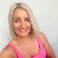 Emmie Wade's Instagram, Twitter & Facebook