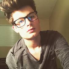 Eric Palafox (@EricDesilou81)