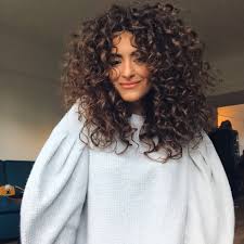 Best Curly Hair Amajorstylist Is A Agency Represented Celebrity Hair Stylist Working At The Pad Sal Curly Hair Styles Naturally Curly Hair Styles Hair Styles