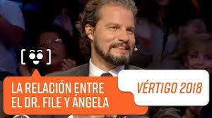 En la década de los 90, ángela contreras se volvió una de las actrices más populares al protagonizar teleseries como ámame, rojo y miel y sucupira. La Relacion Entre El Doctor File Y Angela Contreras Vertigo 2018 Youtube