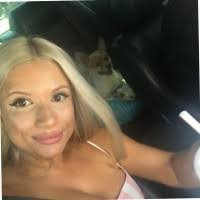 Tiffany Robins's Instagram, Twitter & Facebook