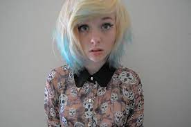 Pin By Erzsebet Niphredil On Ideas For My Hair Blonde And Blue Hair Short Emo Hair Short Scene Hair