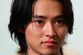 Kento yamazaki (山﨑賢人, yamazaki kento, born september 7, 1994 in itabashi, tokyo) is a japanese actor and model. Kento Yamazaki Pictures Photos Images Zimbio