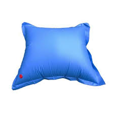 En fonction de vos piscine, choisissez une bâche d'hivernage ronde de 300 cm de diamètre par exemple. Coussin D Air Pour Bache Hiver Hors Sol Cash Piscines