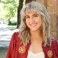 Bella Roy's Instagram, Twitter & Facebook