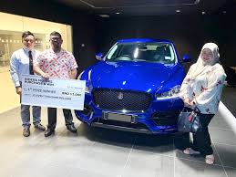 The material contained in the forums is submitted by the general public and is not endorsed by jaguar or jaguar land rover automotive plc. New Jaguar F Pace Owner Wins 11 000 In Stroke Of Luck The Scoop