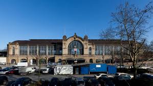 Juli 1845 wurde der bahnhof in anwesenheit des großherzogs leopold und seines sohnes prinz friedrich feierlich eröffnet. Bahnhof Hamburg Dammtor Wikiwand