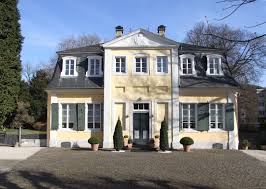 Lassen sie sich von uns in südliche gefilde entführen, in das land der berge und seen. Lippesches Landhaus Wikipedia