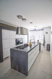 kookeiland beton cire modern kitchen home kitchens kitchen inspirations