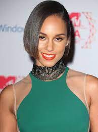 Best Celebrity Bobs Rostros Ovalados Pelo Romantico Estilos De Pelo Rizado