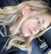 Edith Reyna's Instagram, Twitter & Facebook