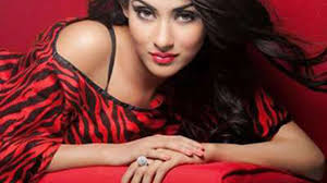 Mehazabien Loves to play