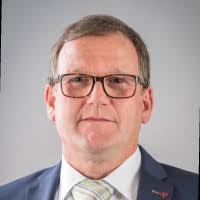 Albert Auer's Instagram, Twitter & Facebook