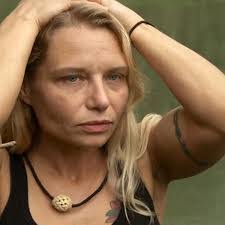 Annie Trent's Instagram, Twitter & Facebook