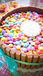 Gateau Au Chocolat Kit Kat Smarties Aux Delices Du Palais Gateau Au Chocolat Kit Kat Gateau Chocolat Recette Gateau Kit Kat