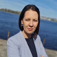 Anita Muižniece على X: "@EngizersE Edgar, tu zini, ka augstākajā līmenī  šobrīd kopā ar jums (ĀM) strādājam pie vēstures pētniecības, jauno  vēsturnieku ataudzes stiprināšanas. Par obligātās izglītības posmu