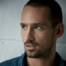 Stream Mark Kay music