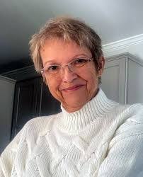 Edith Toole's Instagram, Twitter & Facebook