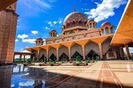 Id meter adalah identitas akun listrik prabayar yang dituju. 5 Kecantikan Masjid Putra Wisata Religi Di Malaysia Wajib Dikunjungi