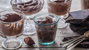Pin By Helen Watkins On Dessert In 2020 Chocolate Mousse Recipe Mousse Recipes Chocolate Crumble