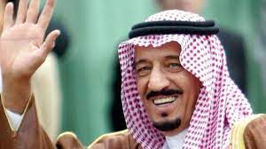 Raja salman bin abdulaziz juga dikenal sebagai penjaga dua kota suci yakni mekah dan madinah serta ia juga merupakan pemimpin dari bani saud. Raja Salman Undang Pemimpin Qatar Ke Riyadh Untuk Normalisasi Hubungan Idnbuzz