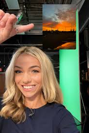 FRIDAY IS GOING TO BE GOOD!!! 🌅 Did you catch this morning's sunrise?! You  know it's going to be a good day with a sky this beautiful! I am