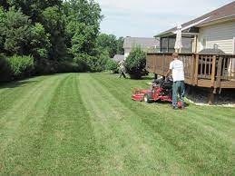 The cutting crew pays special attention to the details of every project to ensure the complete satisfaction of each client. Delaware Lawn Crew Services