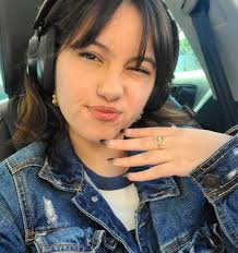 Hi I'm Mia! I'm from Chicago, IL and I am majoring in Film, TV and Media  Production at LSA! I love playing guitar, going to concerts (favorite:  cigarettes after sex), photography, sci-fi