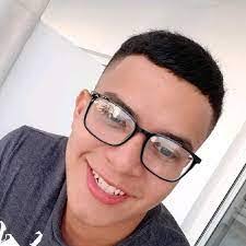 Fernando Botello's Instagram, Twitter & Facebook