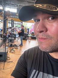 Jake Botello's Instagram, Twitter & Facebook