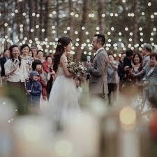 Watch popular content from the following creators: Outside Jakarta Wedding Photo Documentation Camio Pictures